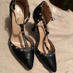 Dream Paris  black and gold SZ 9  high heels